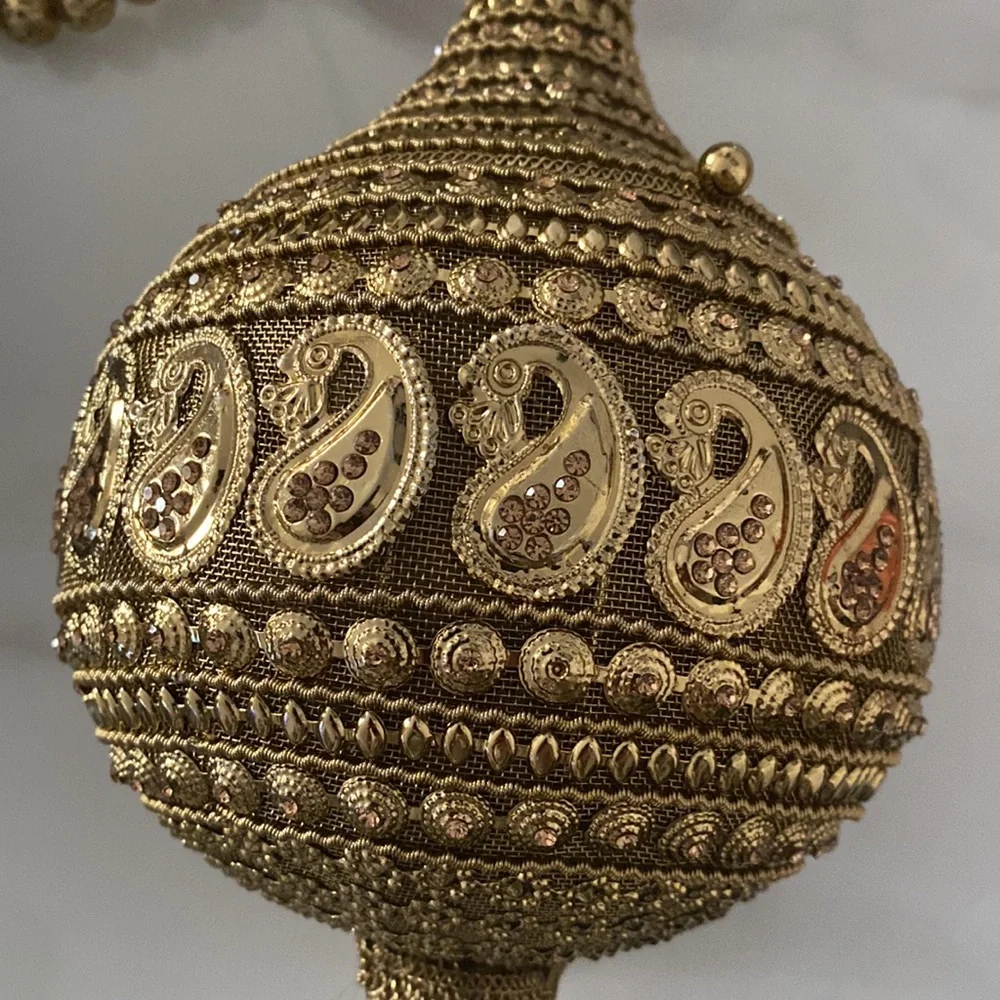 One of a Kind ball shaped purse - Picture 7 of 12